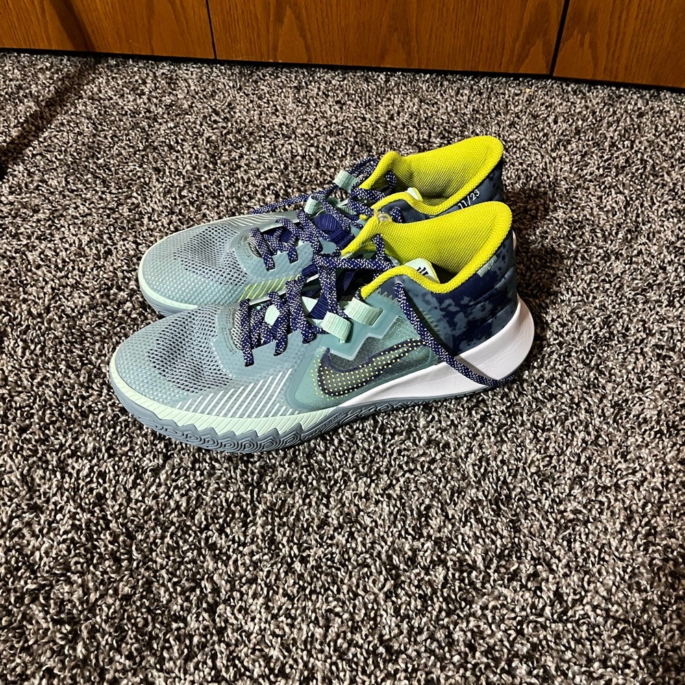 Nike Kyrie Flytrap 5 - image 7